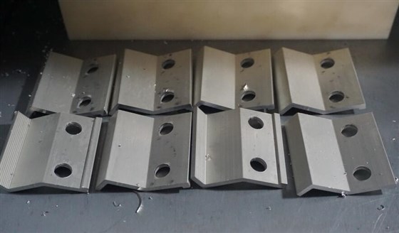 邊壓塊、中壓塊