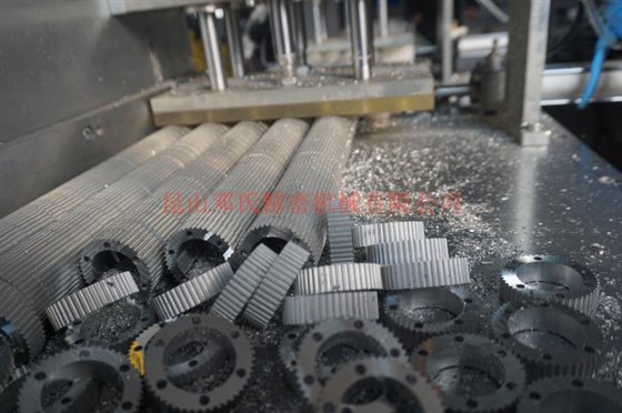 鋁型材切割機(jī) 鋁型材切割機(jī)