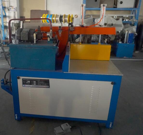 【山東】DS-C400液壓定尺鋸切割鋁合金貨箱，性價(jià)比超高