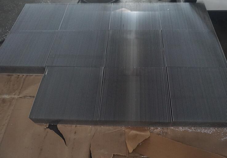 【蘇州】這款鋁合金散熱器切割機(jī)，幫助五金加工廠趙總維持生計(jì)