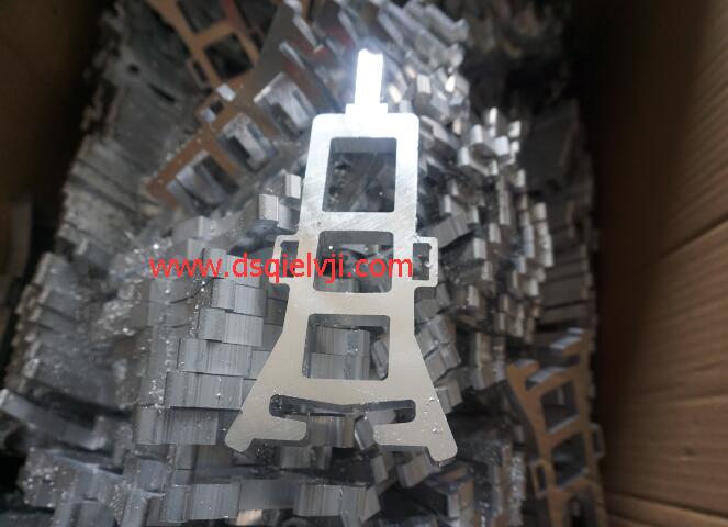 【無錫】切割光潔面好看的鄧氏切鋁機(jī)，客戶搬遷廠房也不忘新增